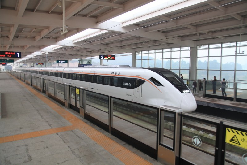 crh6a,r6,r3a_大山谷图库