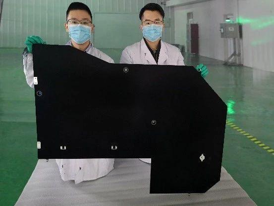 研研
