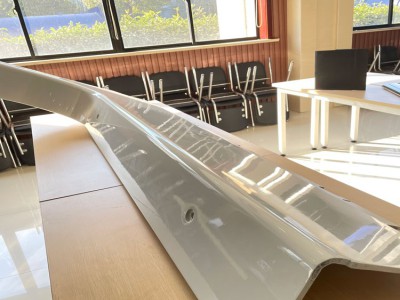 奥琳斯邦碳纤维高铁门拱碳纤维轨道交通制品图3