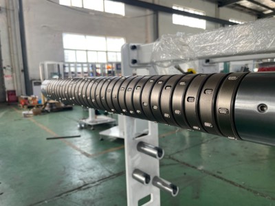 全自动碳纤维、玻璃纤维单向预浸带分切复卷机图5