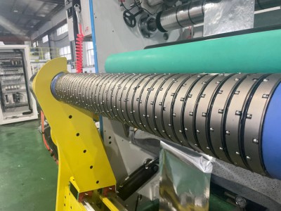 JT-SLT-900B全自动框架式分切复卷机图5