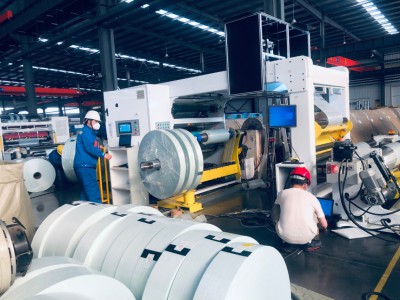 JT-SLT-900B全自动框架式分切复卷机图3