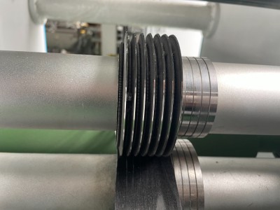 JT-SLT-250S 全自动碳纤维单向带分切缠绕机图3