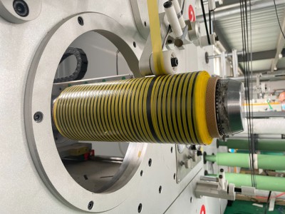 JT-SLT-250S 全自动碳纤维单向带分切缠绕机图6