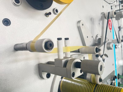 JT-SLT-250S 全自动碳纤维单向带分切缠绕机图7