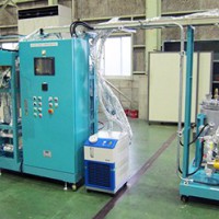 聚氨酯发泡机（高压、低压）